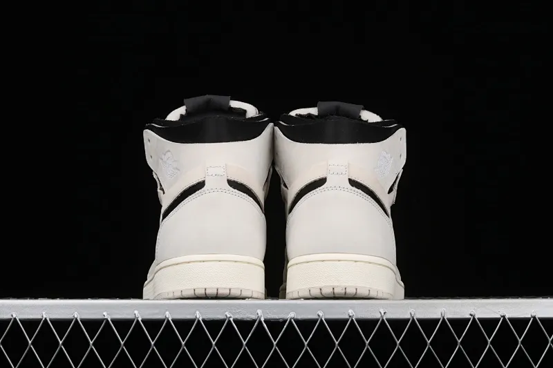All categories Air Jordan Jordan series basketball shoes Air Jordan 1 High Special offer Air Jordan 1 Zoom Air CMFT "Summit White" AJ1 Joe 1 Pearl milk tea off-white CT0979-100